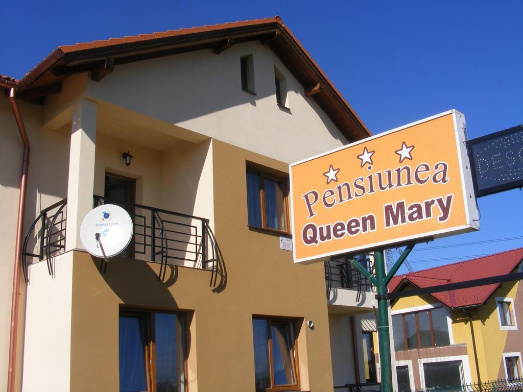 Pensiunea Queen Mary Sanpetru Luaran gambar